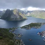 Moskenes I Lofoten, Autentisk Hus Midt I Fiskevaeret A * Sørvågen