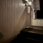 Moskenes I Lofoten, Autentisk Hus Midt I Fiskevaeret A * Sørvågen