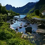 Casa de Férias Moskenes I Lofoten, Autentisk Hus Midt I Fiskevaeret A