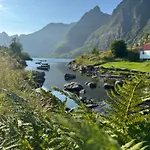 Moskenes I Lofoten, Autentisk Hus Midt I Fiskevaeret A Casa de Férias Sørvågen