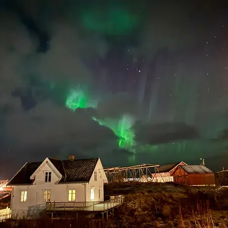 Moskenes I Lofoten, Autentisk Hus Midt I Fiskevaeret A Casa de Férias