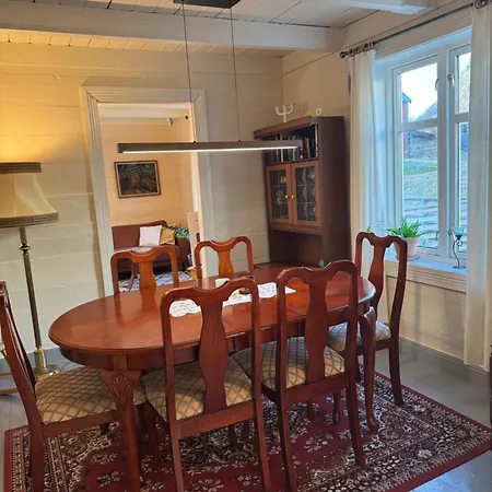 Holiday home A I Lofoten, Familievennlig Hus I Idylliske Omgivelser *