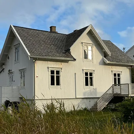 A I Lofoten, Familievennlig Hus I Idylliske Omgivelser Holiday home