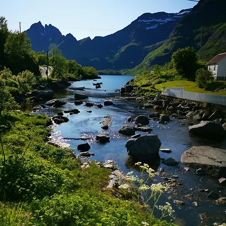 Holiday home A I Lofoten, Familievennlig Hus I Idylliske Omgivelser